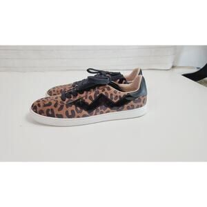 STUART WEITZMAN Daryl Sneakers in Leopard, sz 8